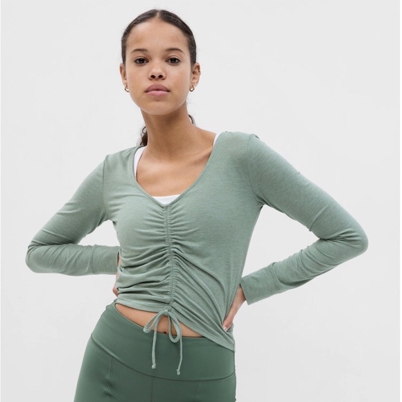 GapFit Brushed Jersey Cropped Cinch T-Shirt - Picture 1 of 5